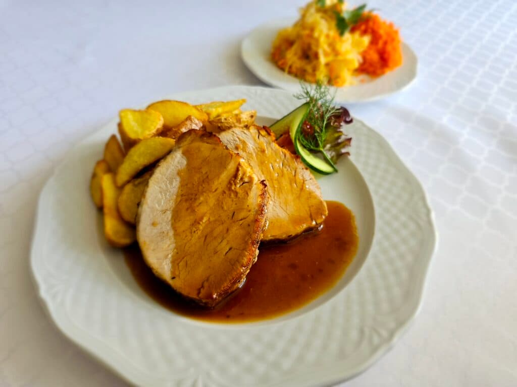 Obiad w restauracji PUHIT — kuchnia polska